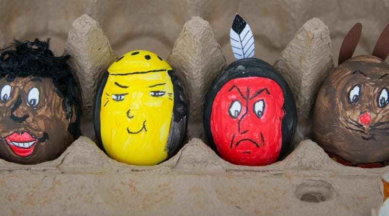 Velikonočna jajca - naravno barvanje pirhov in igre z njimi