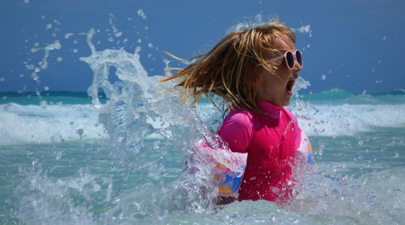 Ali otroci potrebujejo sončna očala?