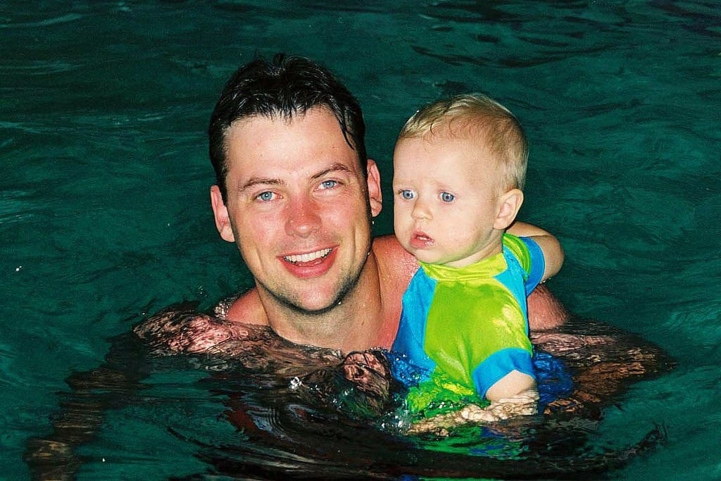 Kako naučimo otroka plavati