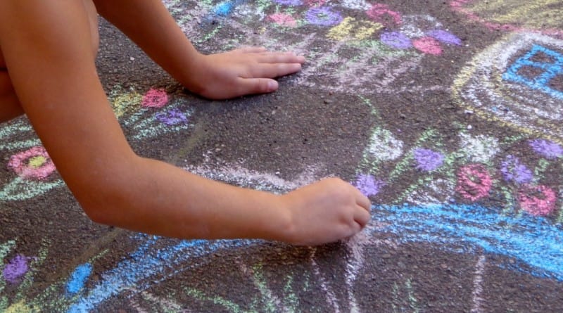 Kako se je otrokom govorilo nekoč in kako danes