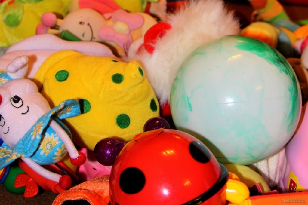 Kako naj čistimo igračke in otroško opremo?