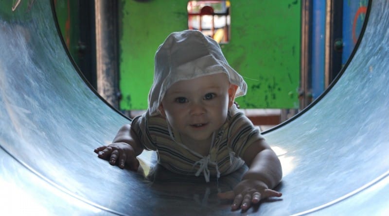 Naj otrok zadiha - dvignite stekleni zvon