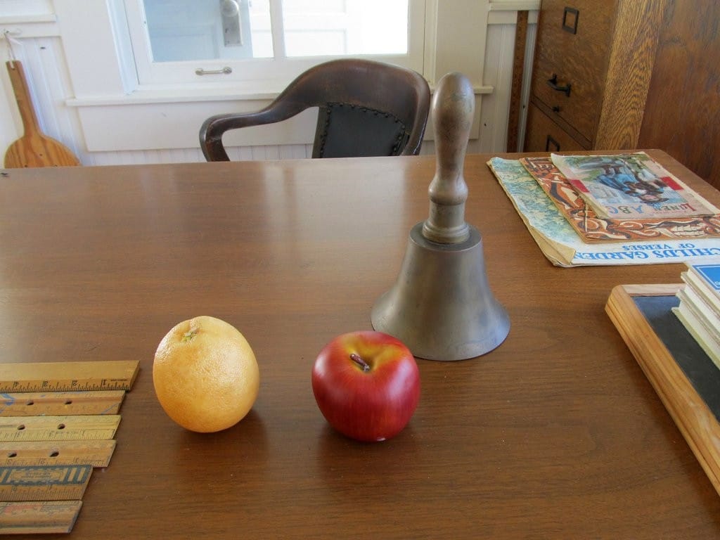 ucitelji-vs-starsi-2