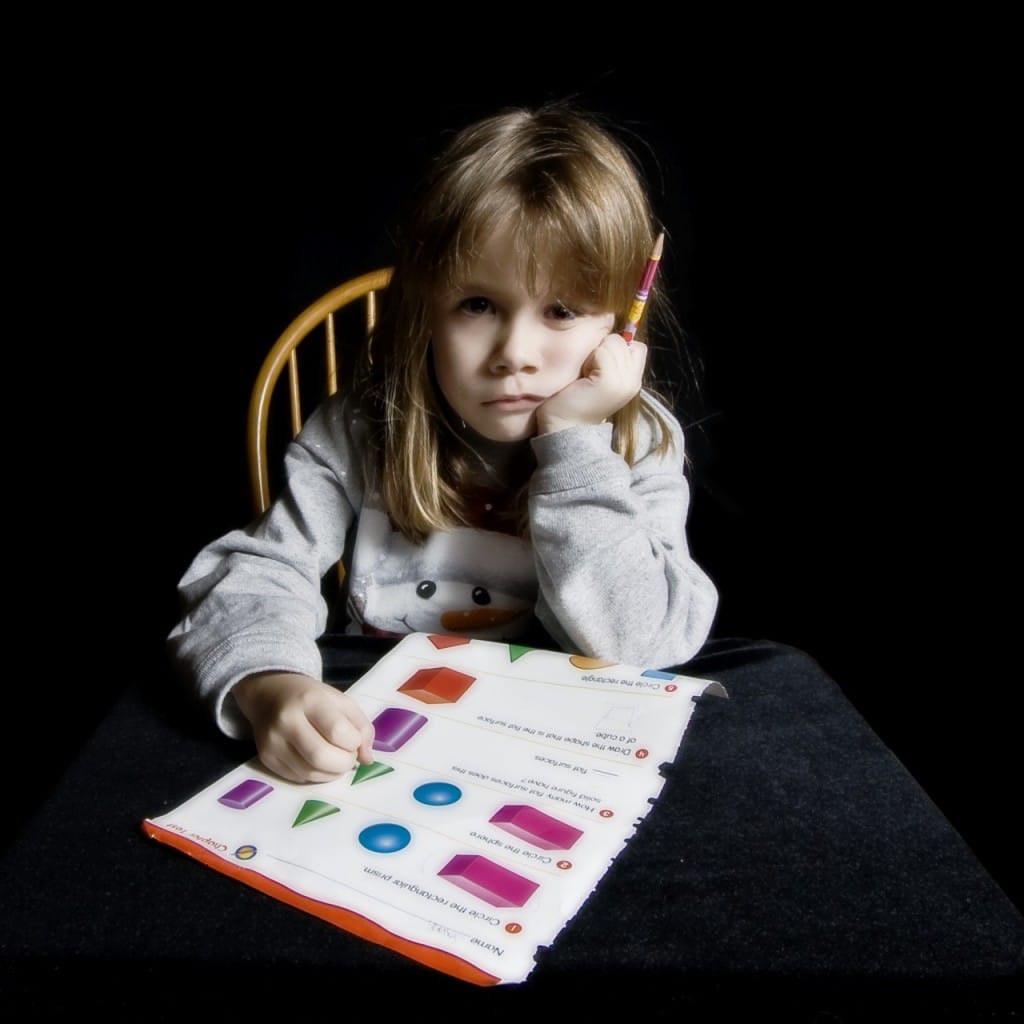 Kako otroka spodbudimo k opravljanju domačih nalog