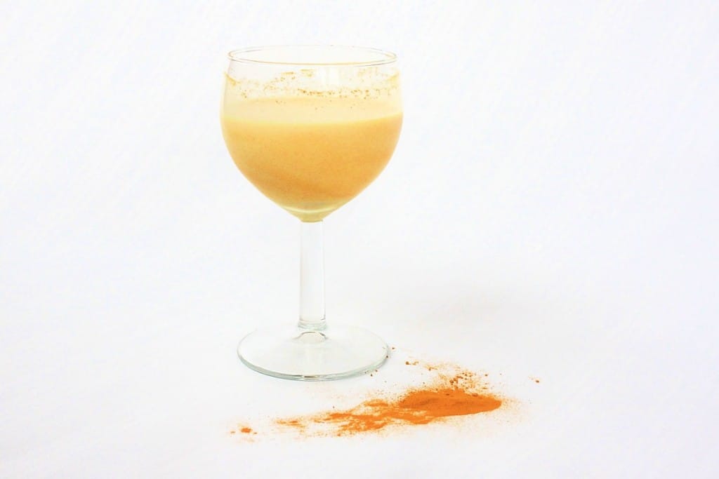 zlato-mleko-napitek-ki-pomladi-in-zdravi-1