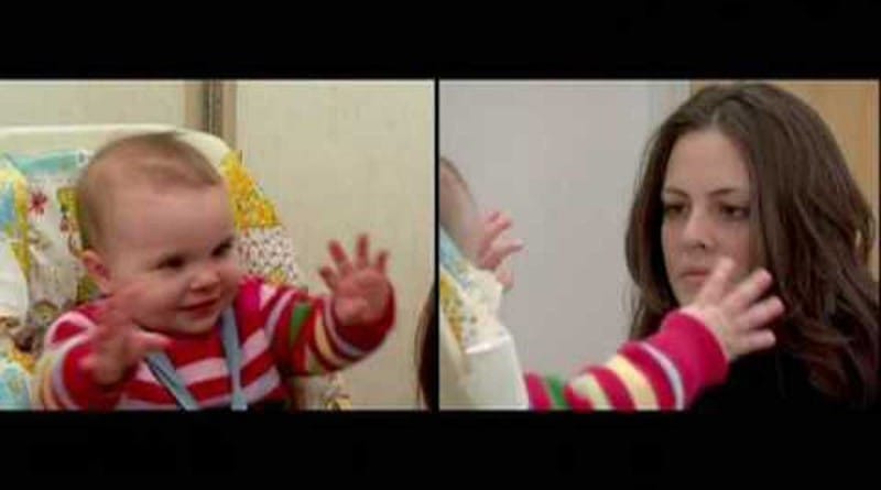 Poglejte, kaj se zgodi, ko mama ignorira svojega otroka