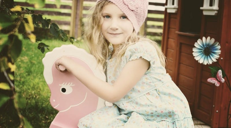 10 vrst pohval, ki bi jih vsak otrok moral slišati