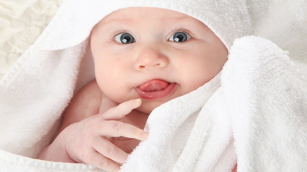 Razvoj dojenčka v prvem mesecu