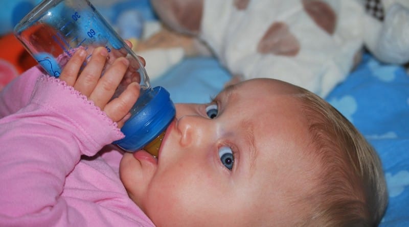 Koliko vode potrebujejo dojenčki