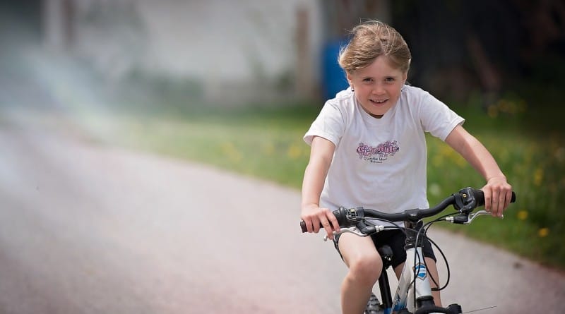 "Mami, jaz to zmorem" - naučite otroka, da zaupa vase