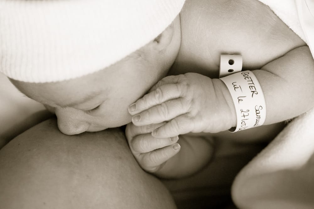 Draga mami, najlepša ti hvala, da me dojiš