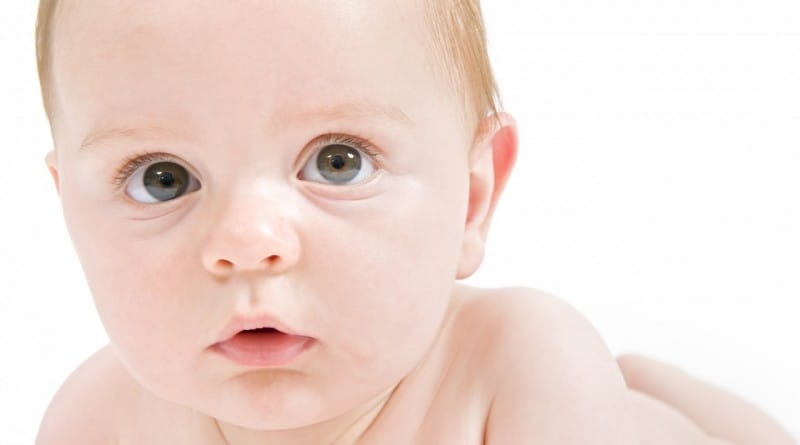 Razvoj dojenčka v šestem mesecu