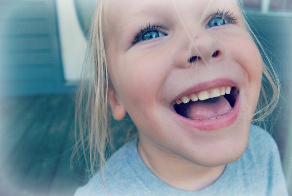 Otroci se morajo igrati. Nekaj idej, kako začeti