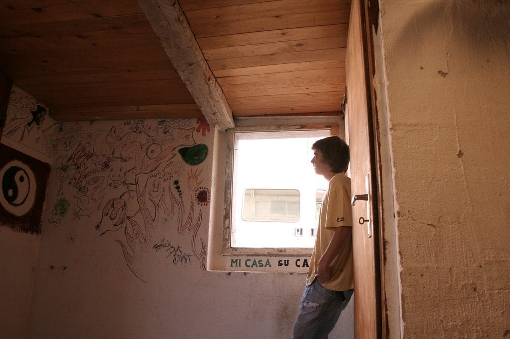 Želel bi, da me kdo sliši ...