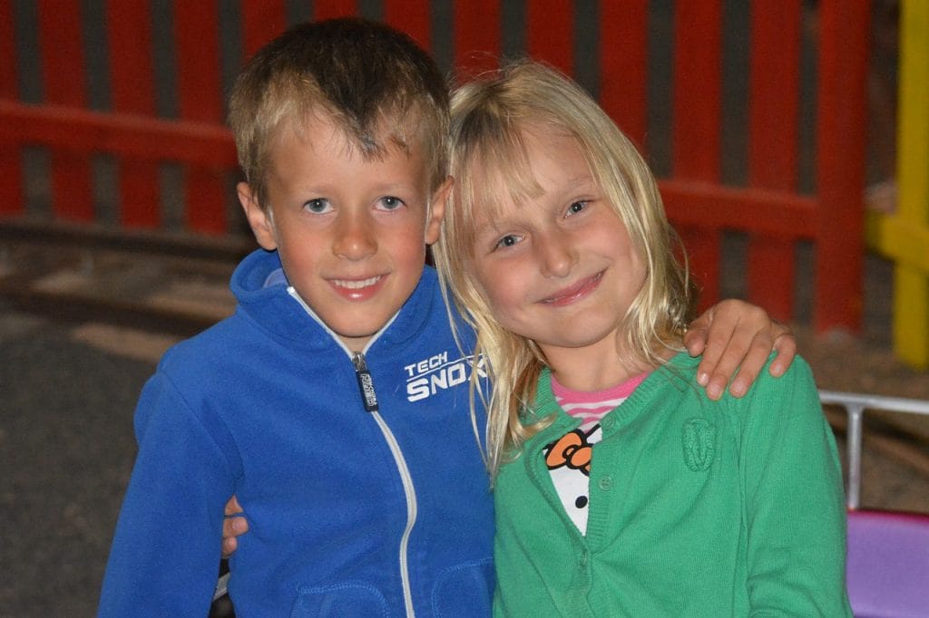 Učite svoje sinove spoštovati ženske, izražati čustva in početi različna opravila