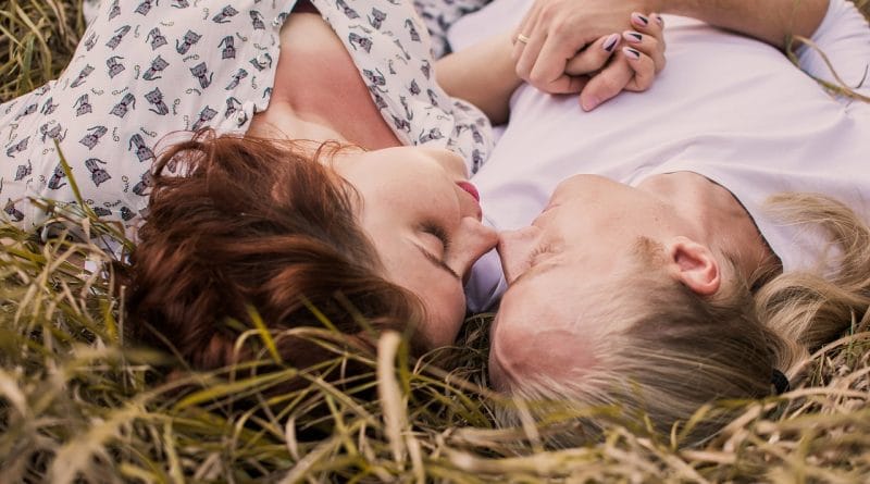 Kako mojstri in kako rušilci odnosov opisujejo pozitivne in negativne lastnosti drugega