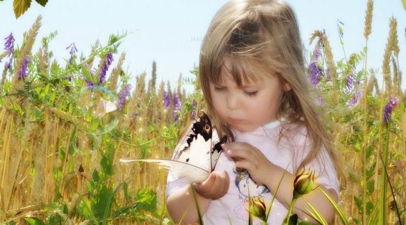 Otrok potrebuje, da starš ne posega vanj