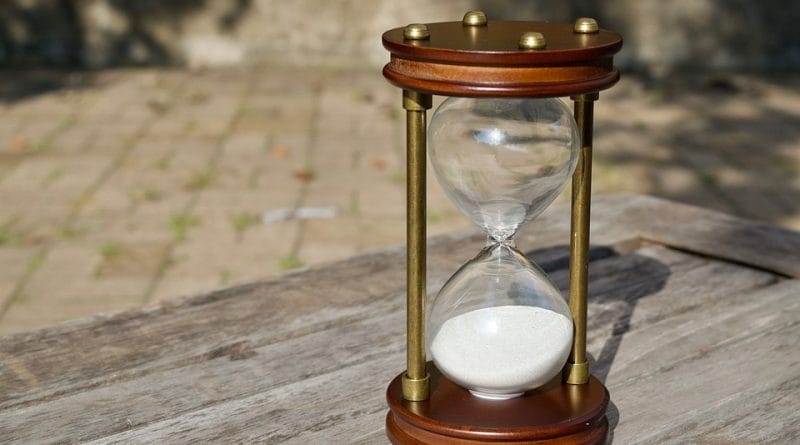 Ali lahko peščena ura pomaga otroku pri domačih nalogah?