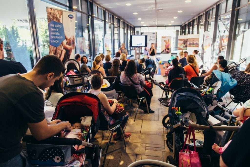 Srečanje nosečnic in mladih staršev