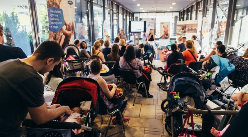 Srečanje nosečnic in mladih staršev