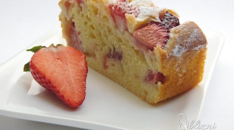 Irenino sočno jagodno pecivo