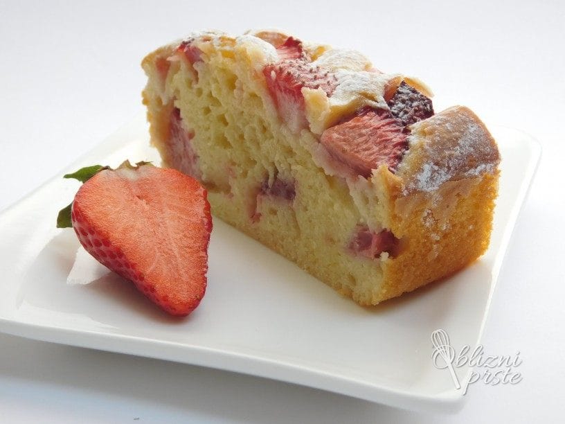 Irenino sočno jagodno pecivo