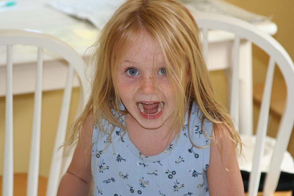 Kako doseči, da otrok upošteva meje, brez kaznovanja