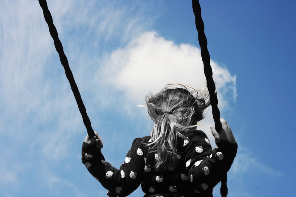 Kako lahko preprečimo, da tesnobnost in anksioznost prenesemo na svoje otroke