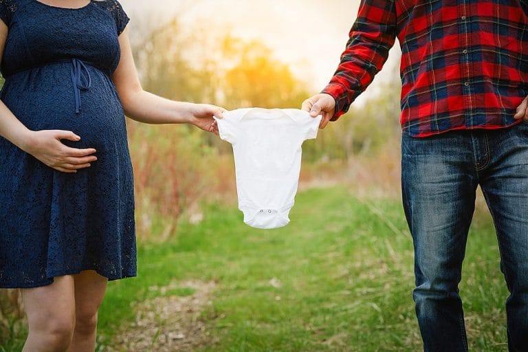 Pričakujeva prvega otroka. Kako naj se nanj pripraviva?