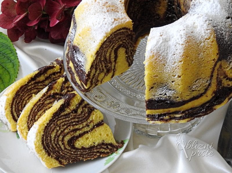 Marianin-marmorni-kolac-ki-se-kuha