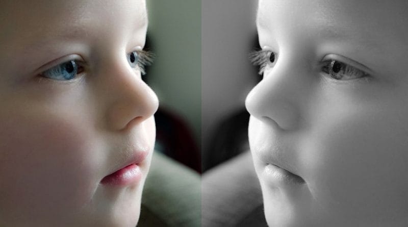 Kako otroku pomagati, da sprejema samega sebe