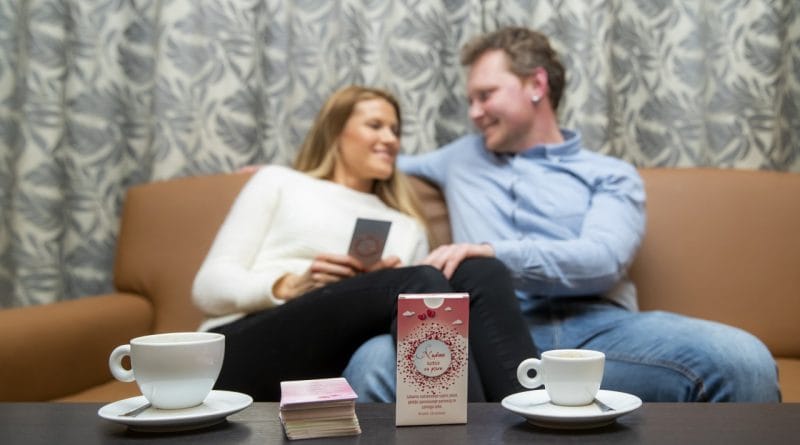 Da bo vajina luč odnosa lepše svetila in Nadine kartice za pare