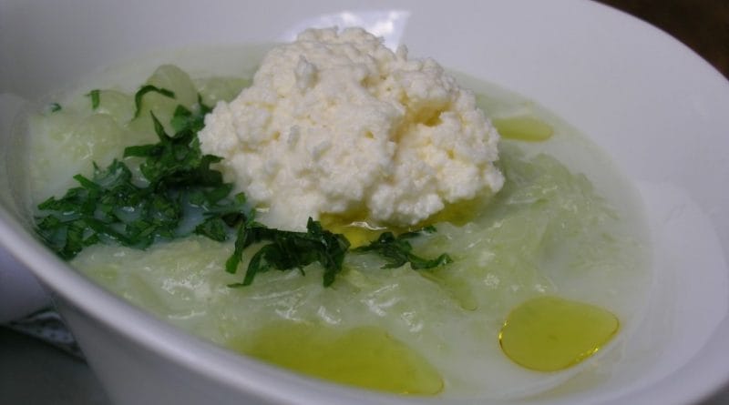 Enostavna juha iz kumaric