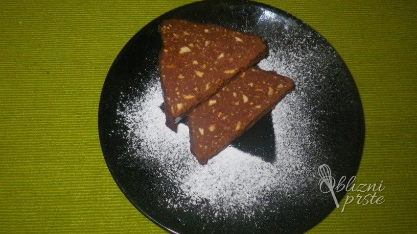 Slastni čokoladni trikotniki brez peke