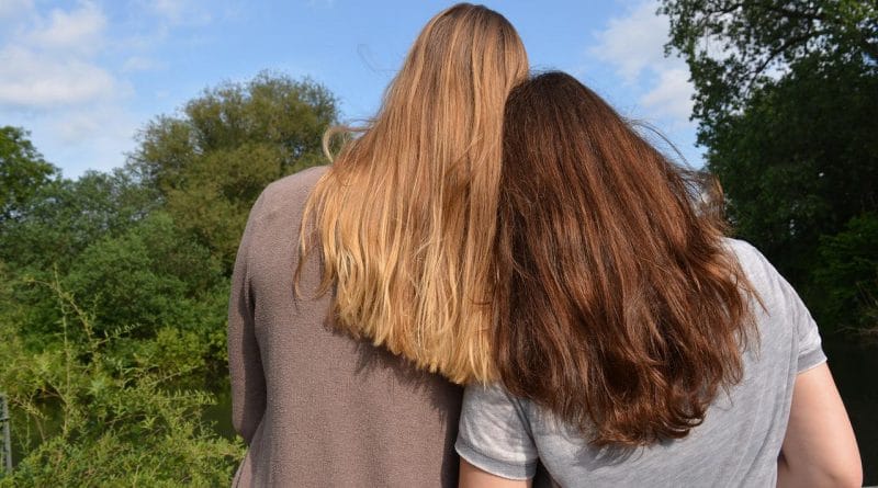 Soočanje s stisko bližnjih