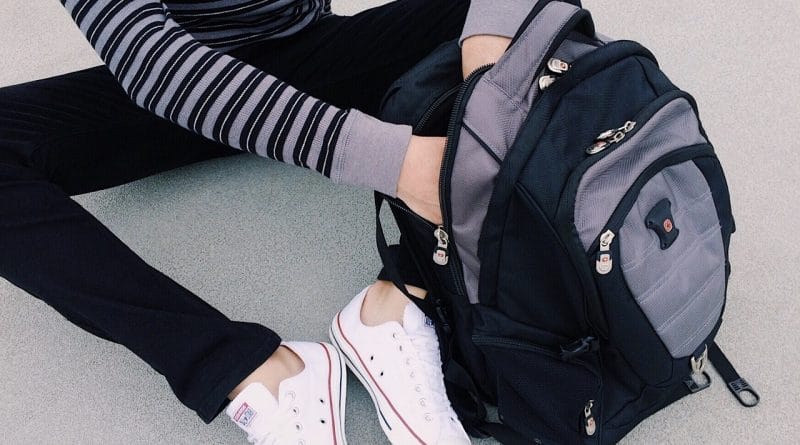 Najstniki in šolske obveznosti. Kako biti prisoten brez pritiska?